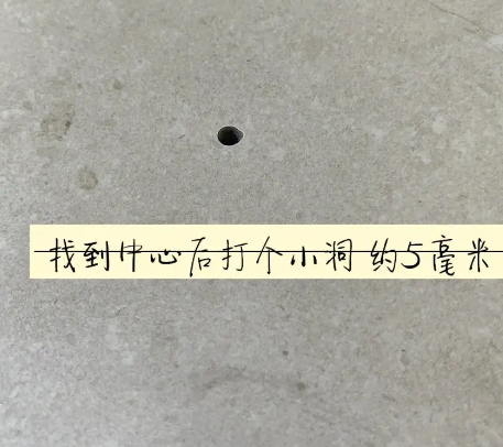 威海瓷砖空鼓维修公司专业解答在瓷砖铺贴过程中，如果砂料搅拌不均匀，将会带来以下问题